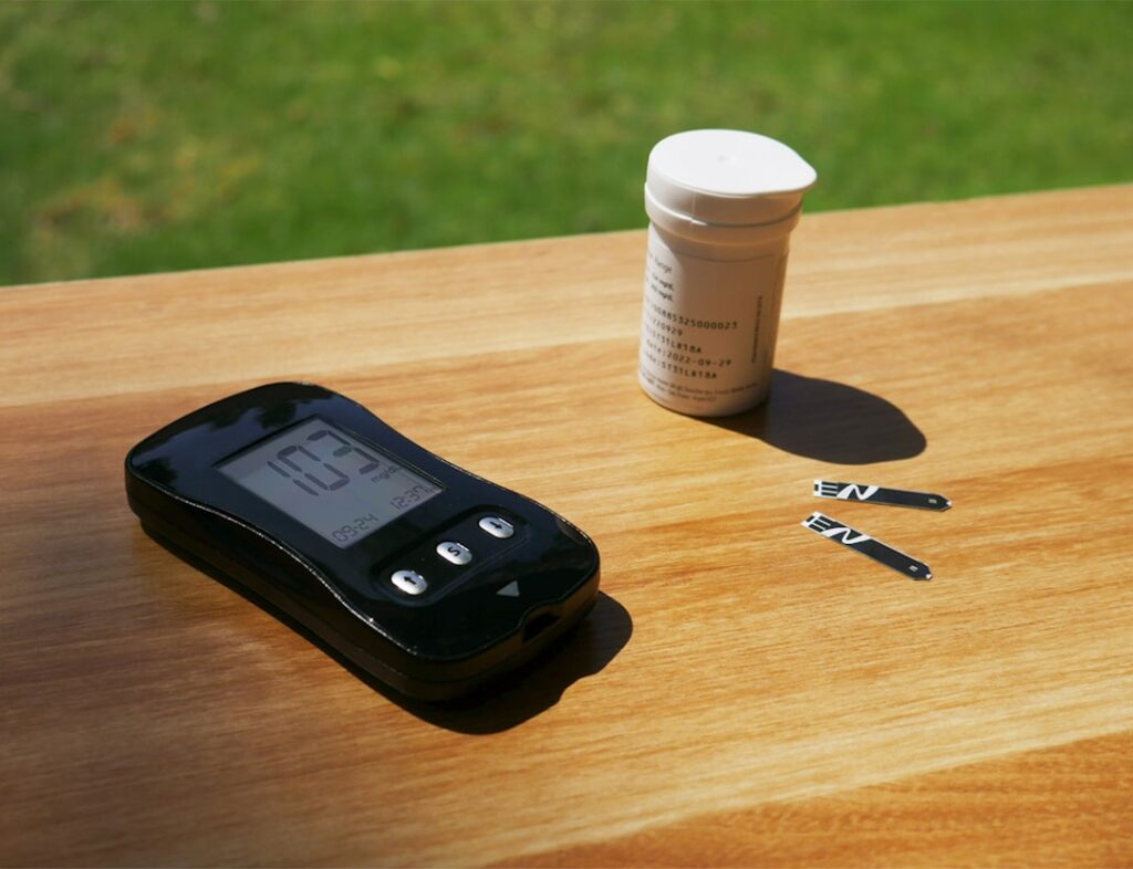 Pinless moisture meter on wood