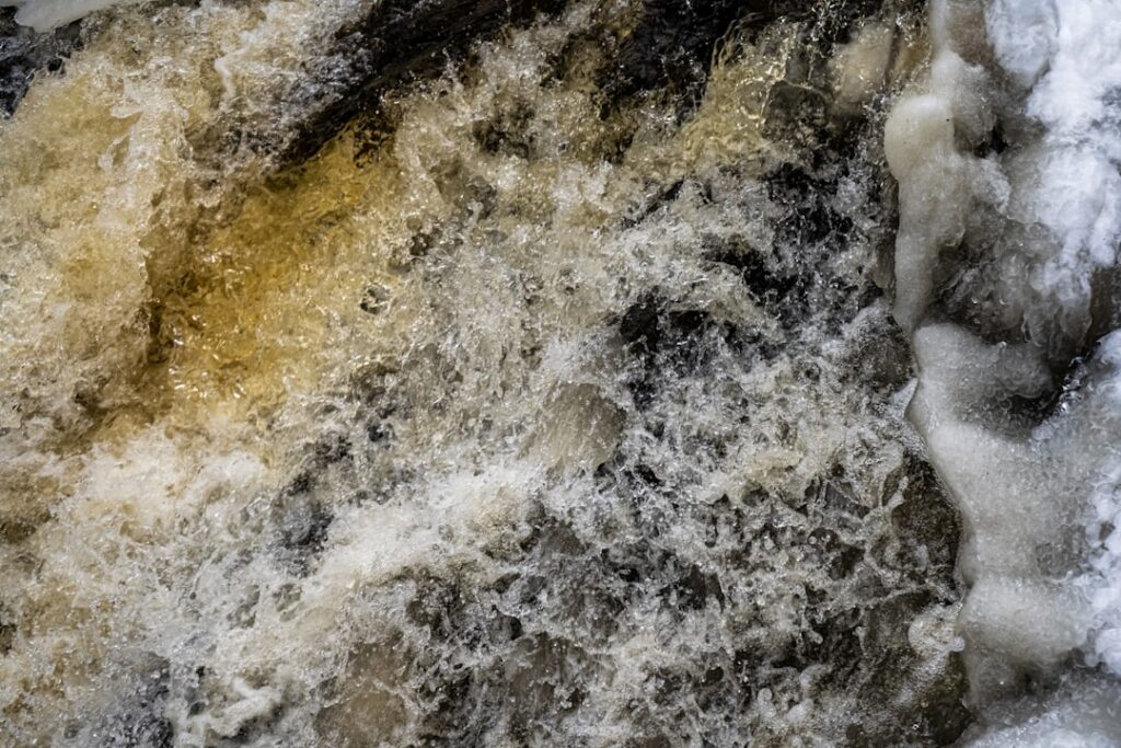 Photo via Unsplash by Oliver Fetter