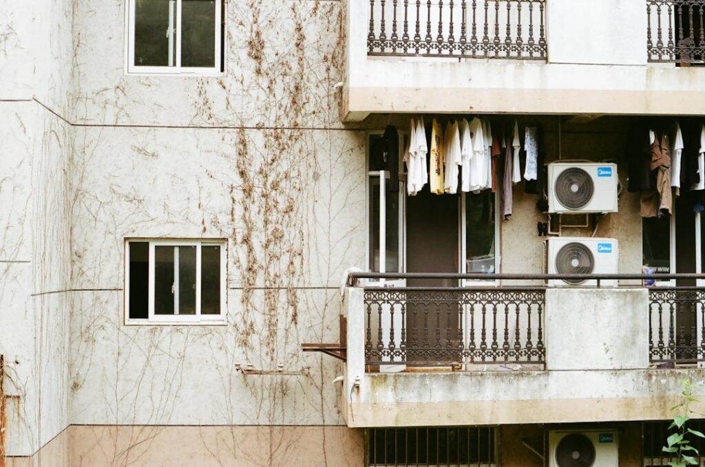 Photo via Unsplash by Yishen Ji