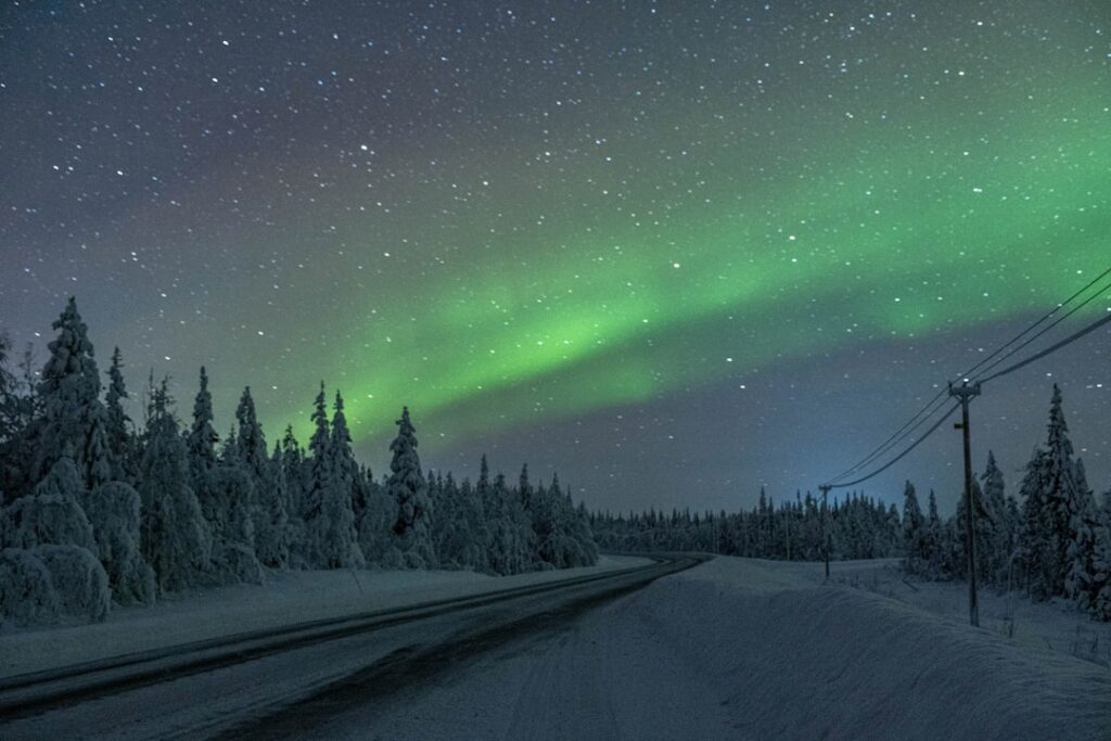 Photo via Unsplash by Nikola Johnny Mirkovic