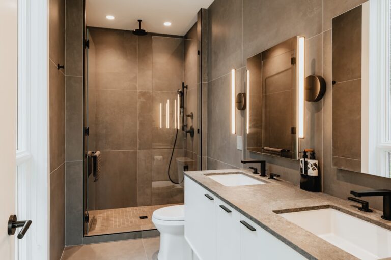 How to Prevent Mold in Bathroom: A Plain Guide