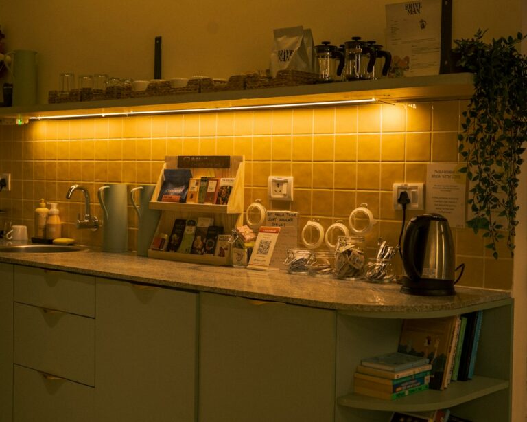 Under Cabinet Lighting: Hardwired vs Plug-In and Safe Wiring