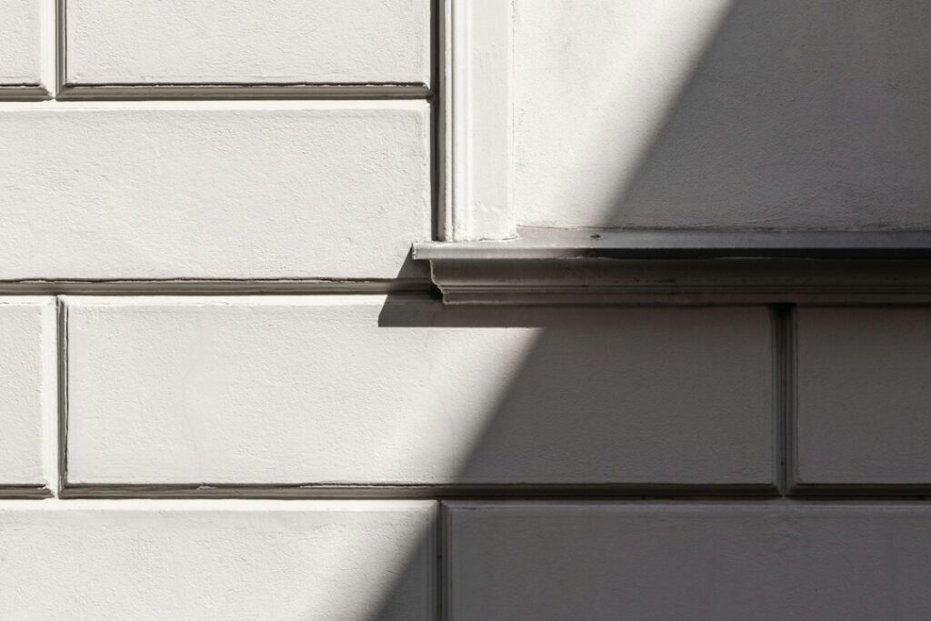 Photo via Unsplash by Pawel Czerwinski