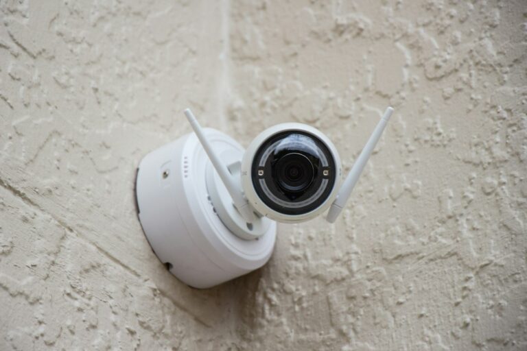 Wired vs Wireless Security Cameras: Reliability, Cost, Cold