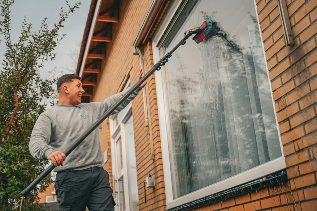 Best Window Cleaners (2026): 8 Glass Sprays Compared by Use ...